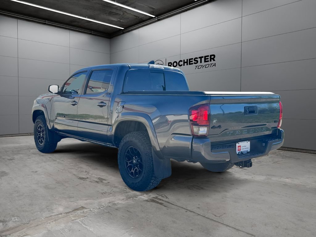 Certified 2022 Toyota Tacoma SR5 AWD/4WD image 3