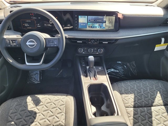 New 2025 Nissan Kicks SV image 7