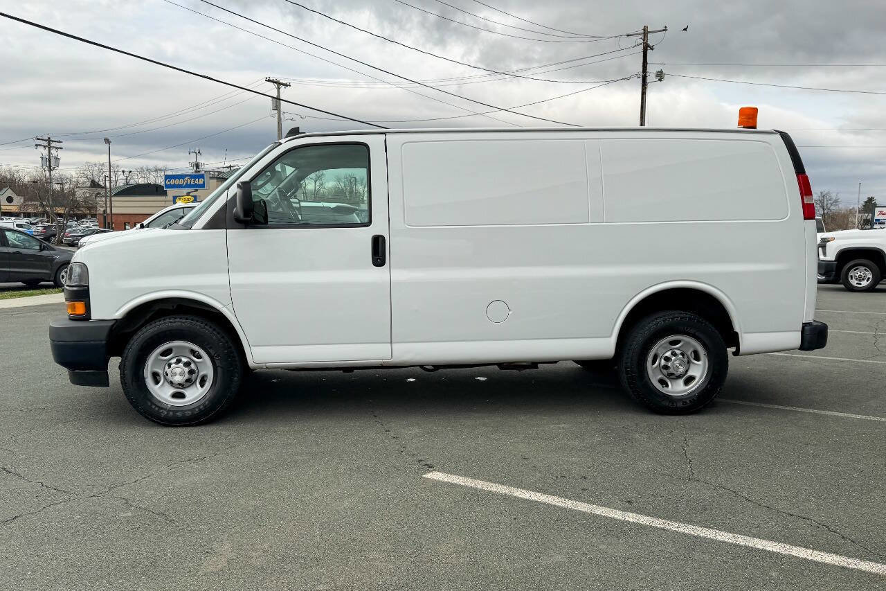 Used 2018 Chevrolet Express 2500 w/ Driver Convenience Package image 7