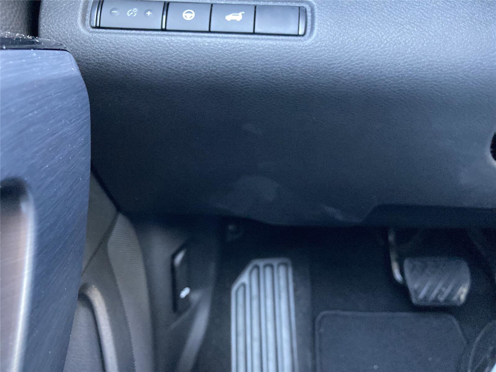 New 2026 Nissan Pathfinder SL w/ SL Premium Package image 18