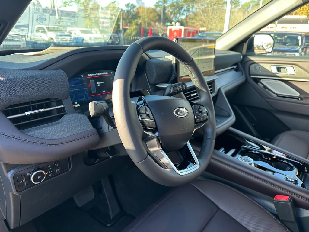 New 2025 Ford Explorer Platinum image 60