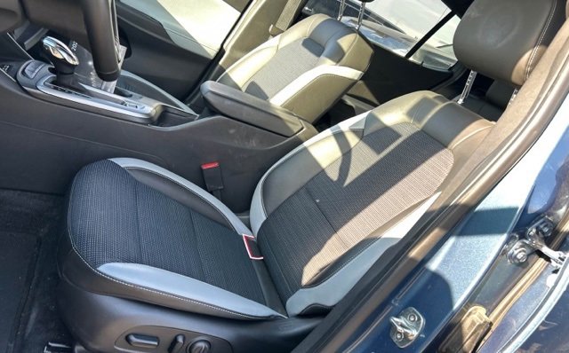 Used 2024 Buick Envista Preferred w/ Convenience I Package image 7