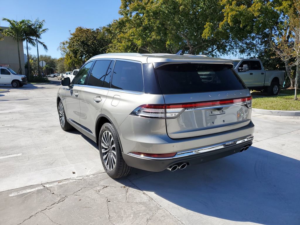 Certified 2023 Lincoln Aviator 2WD w/ Premium Package image 3