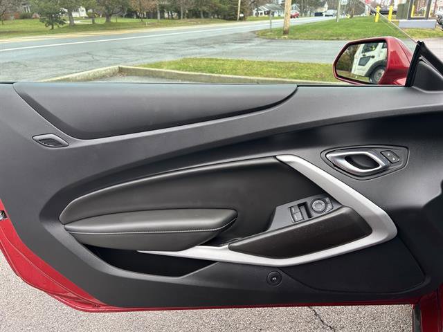 Certified 2021 Chevrolet Camaro LT image 15