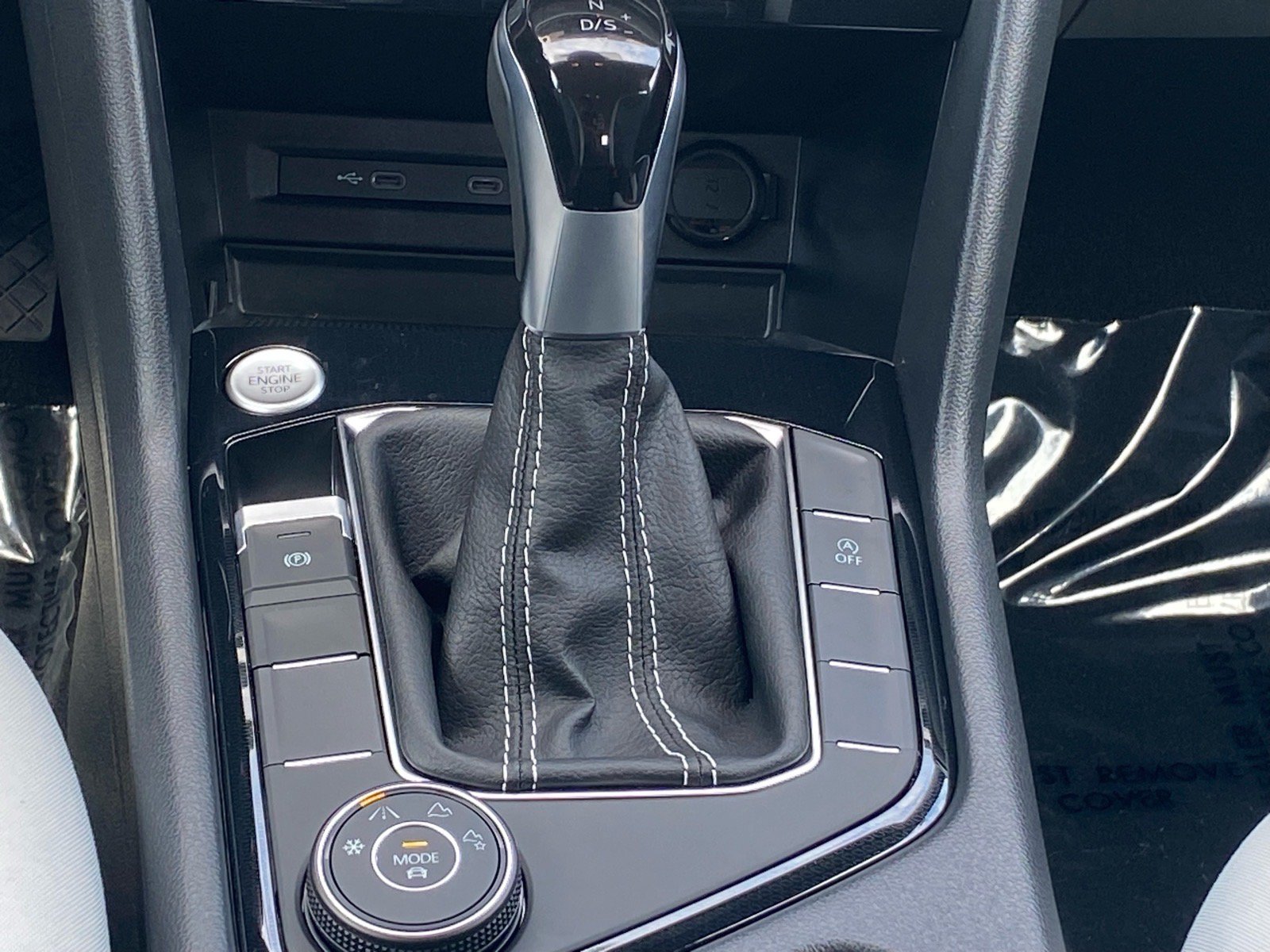 Certified 2025 Volkswagen Taos S AWD/4WD image 8