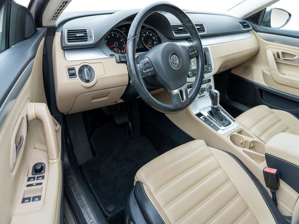 Used 2014 Volkswagen CC Sport image 8