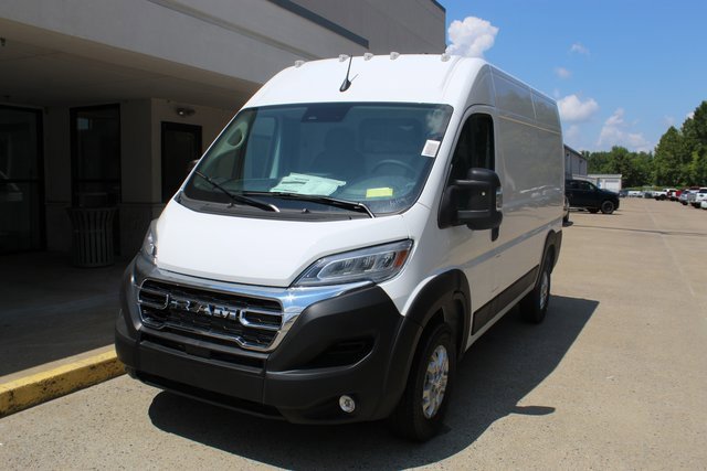 New 2025 RAM ProMaster 1500 w/ Quick Order Package 22G SLT