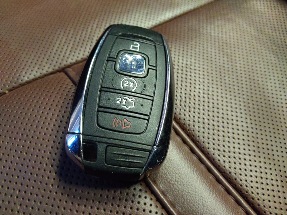 Used 2019 Lincoln MKZ Reserve image 32