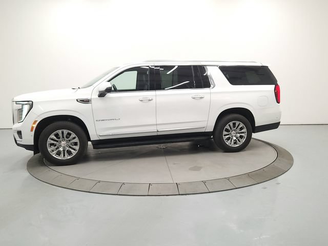 Used 2025 GMC Yukon XL Denali AWD/4WD image 5