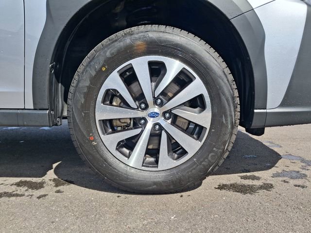 Used 2025 Subaru Outback Premium w/ Popular Package #1A image 10