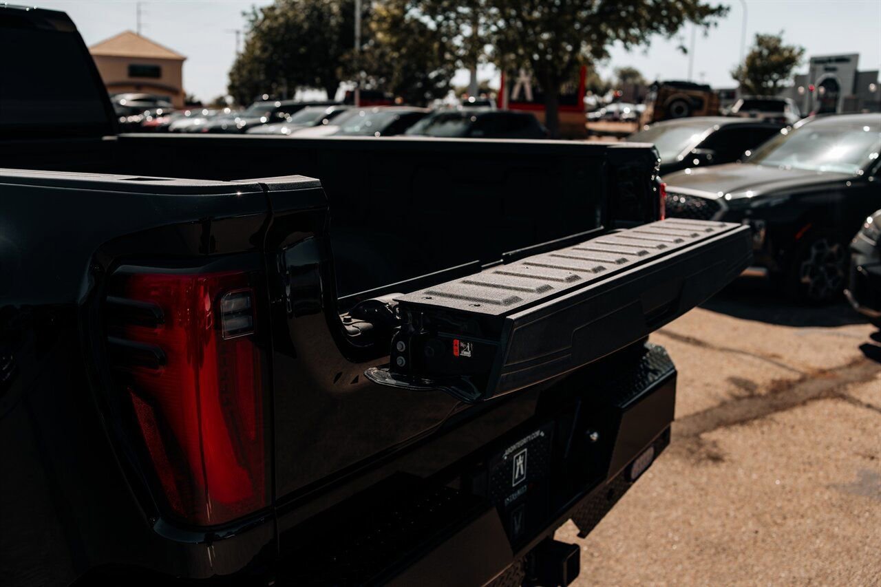 Used 2024 GMC Sierra 3500 Denali w/ Denali Reserve Package AWD/4WD image 55