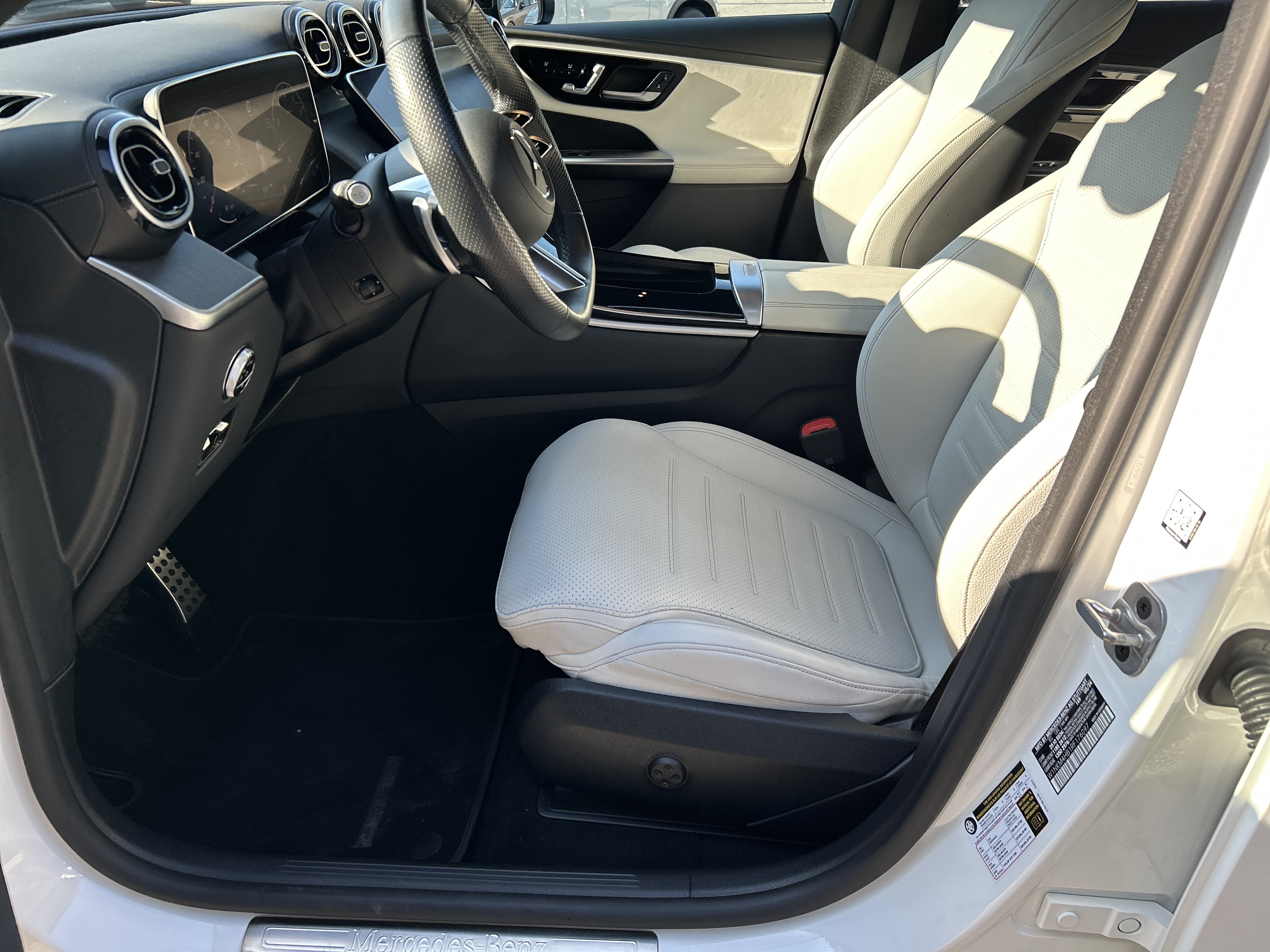 Certified 2024 Mercedes-Benz GLC 300 4MATIC w/ AMG Line image 22