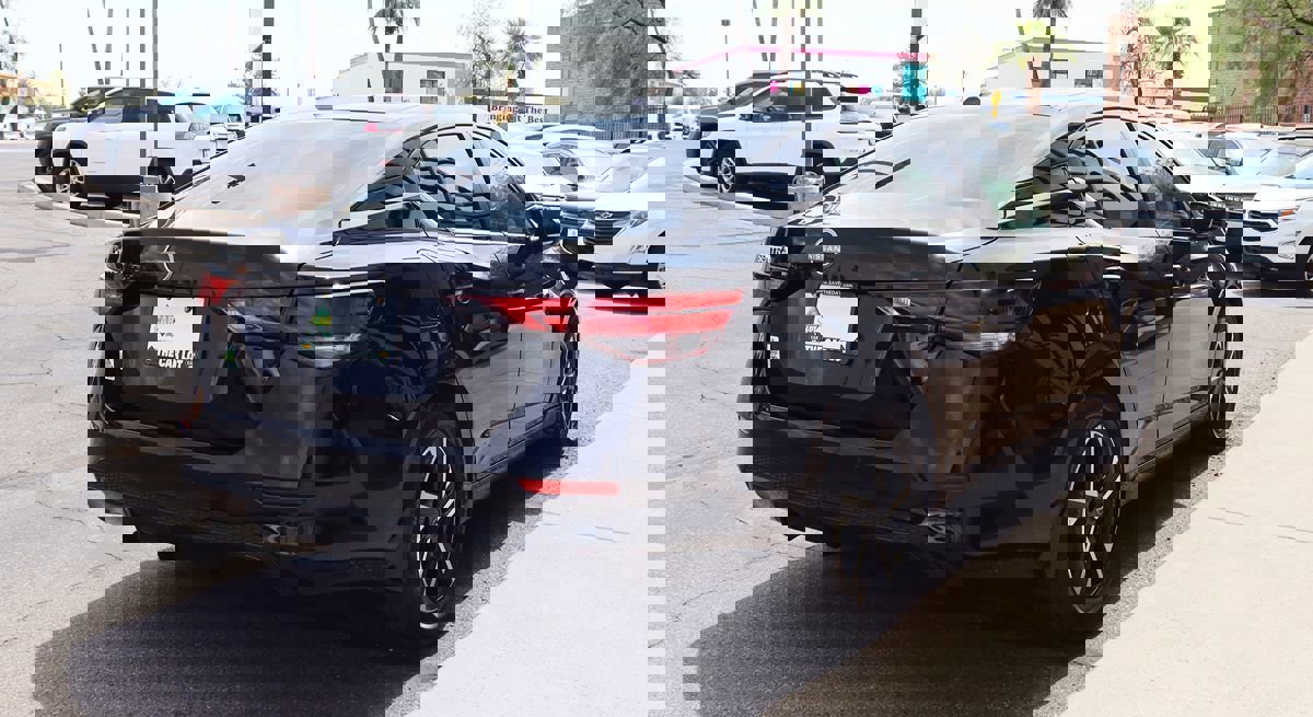 Used 2025 Nissan Sentra SV image 13