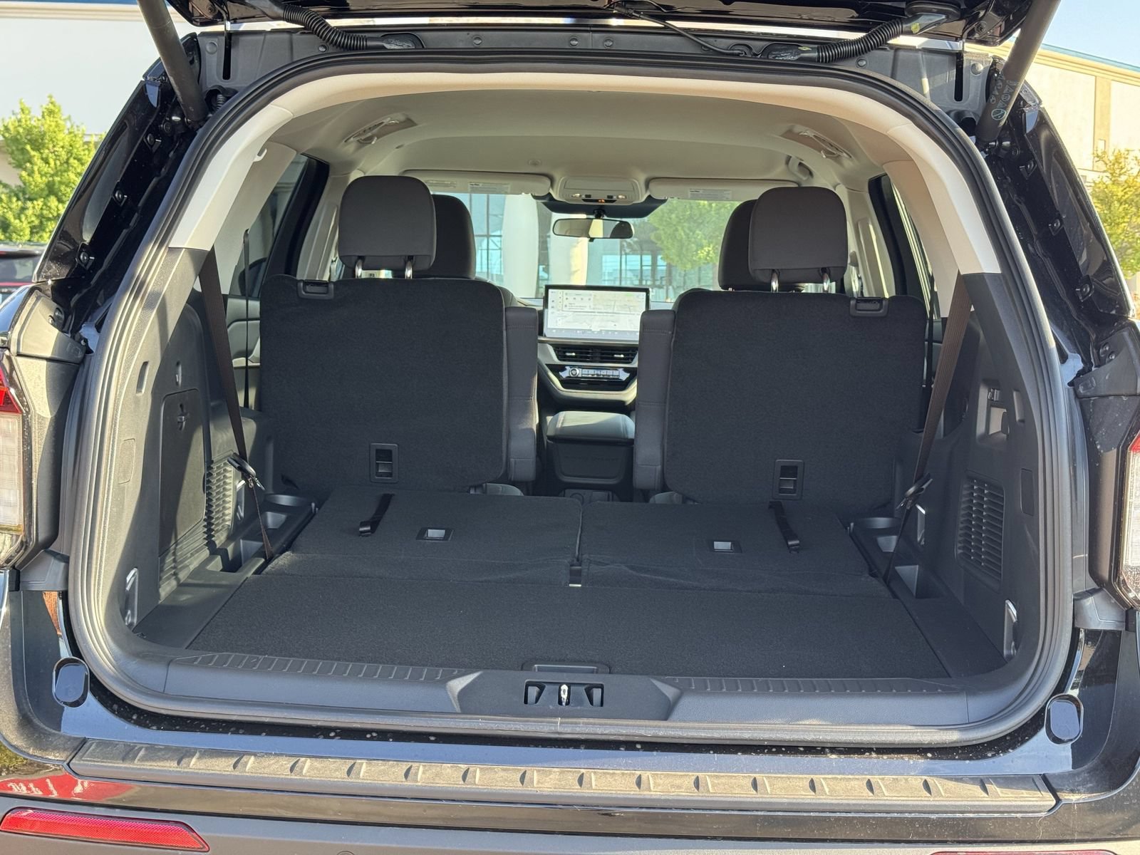 New 2026 Ford Explorer Active RWD image 25