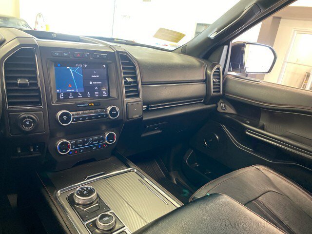 Used 2019 Ford Expedition Limited w/ Equipment Group 303A AWD/4WD image 14
