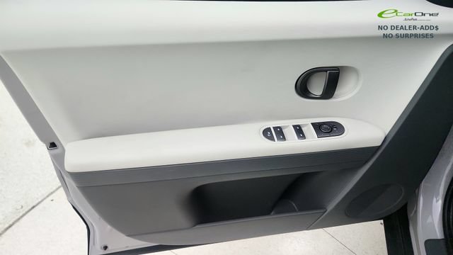 Used 2025 Hyundai Ioniq 5 SE RWD image 49