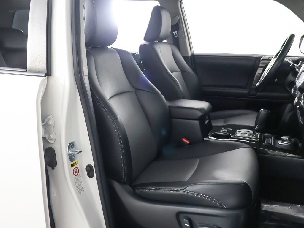 Used 2019 Toyota 4Runner SR5 Premium AWD/4WD image 29
