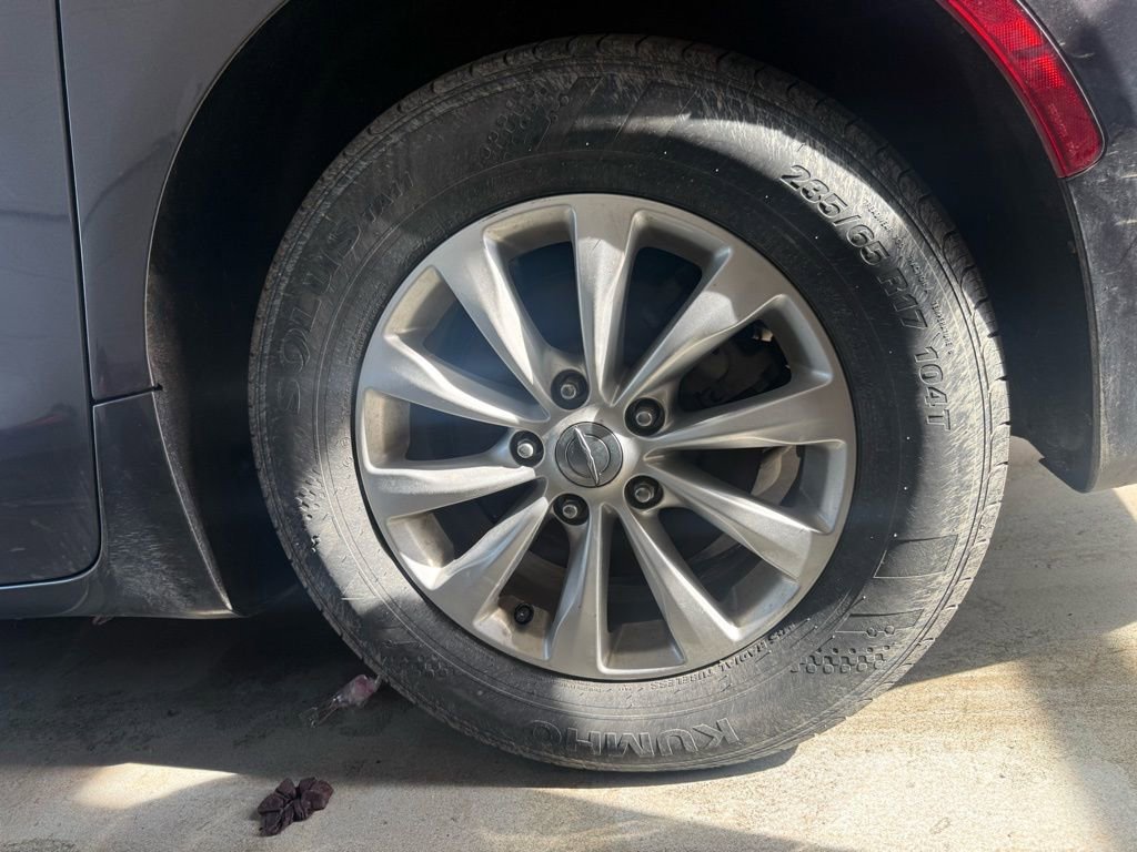 Used 2018 Chrysler Pacifica Touring Plus image 52