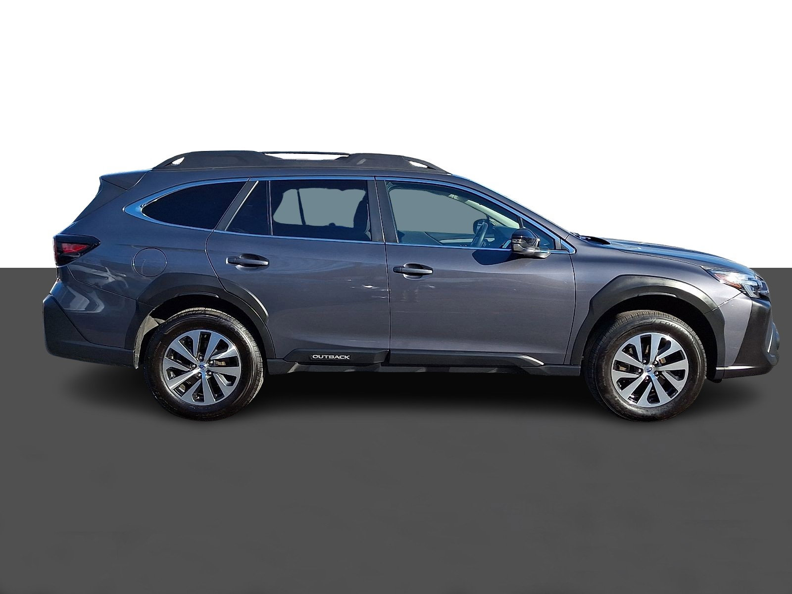 Used 2023 Subaru Outback Premium image 7