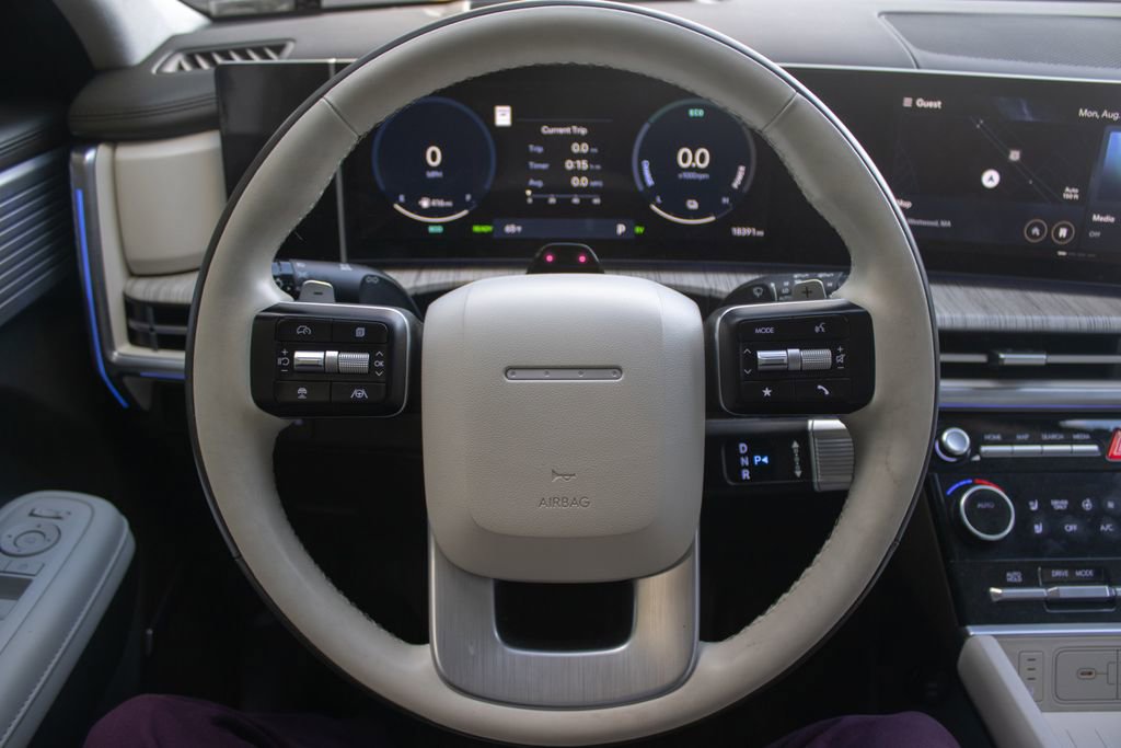 Used 2024 Hyundai Santa Fe Calligraphy image 11