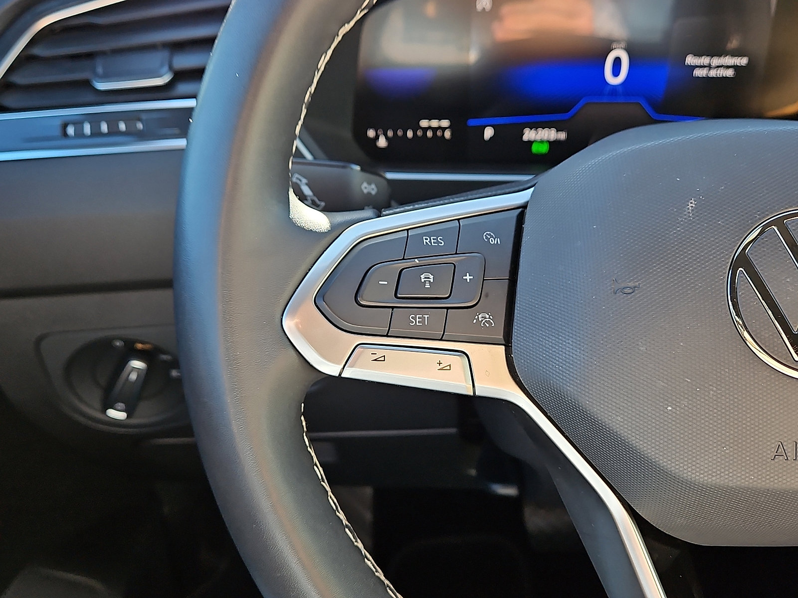 Certified 2023 Volkswagen Tiguan SE image 17