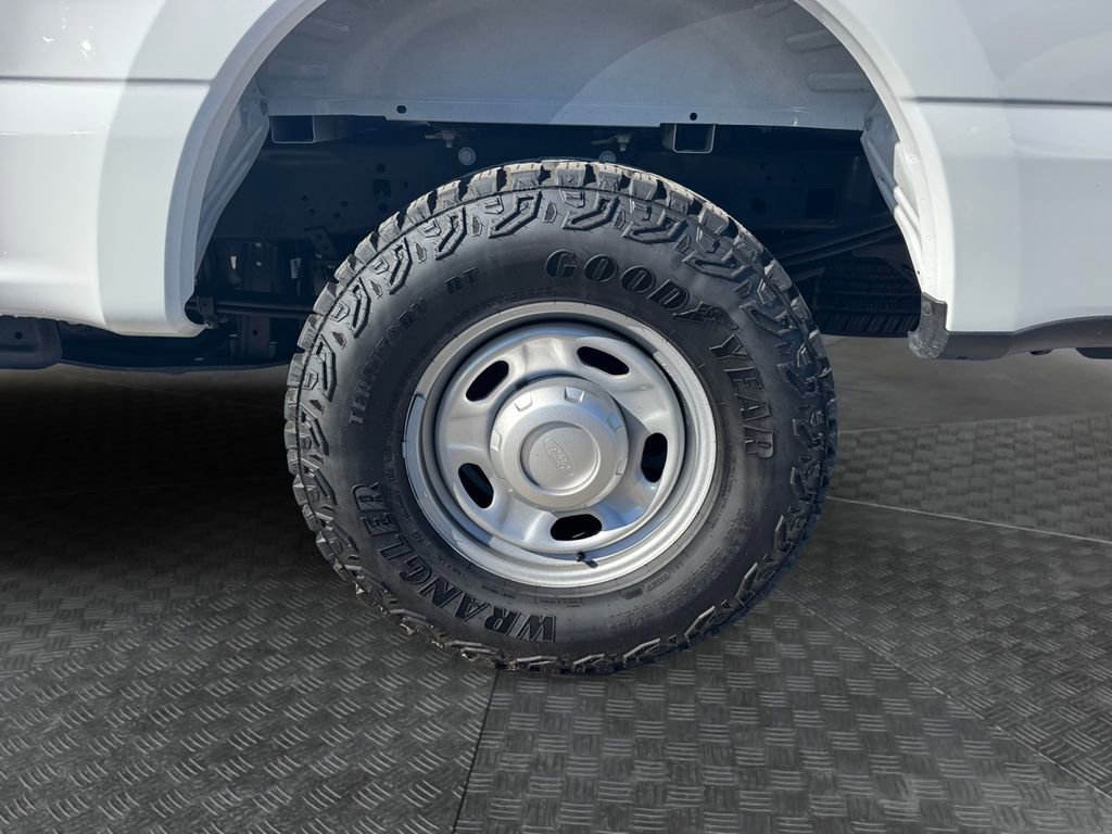 New 2025 Ford F250 XL w/ XL Off-Road Package image 17