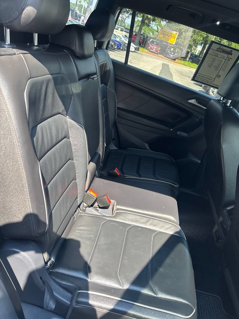 Used 2020 Volkswagen Tiguan SEL Premium R-Line w/ 3rd Row Seat Package AWD/4WD image 20
