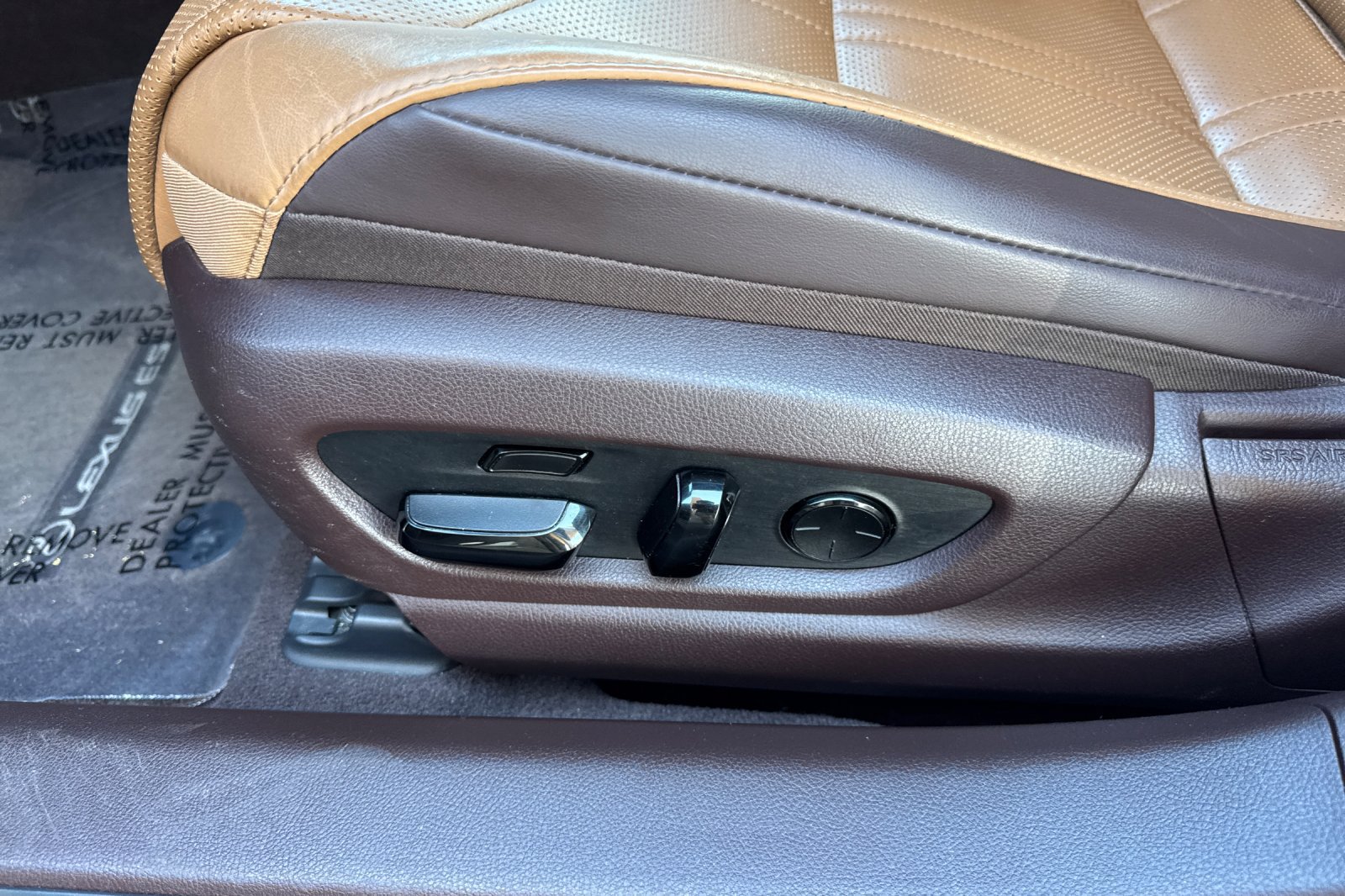 Used 2019 Lexus ES 300h w/ Accessory Package 2 FWD image 13