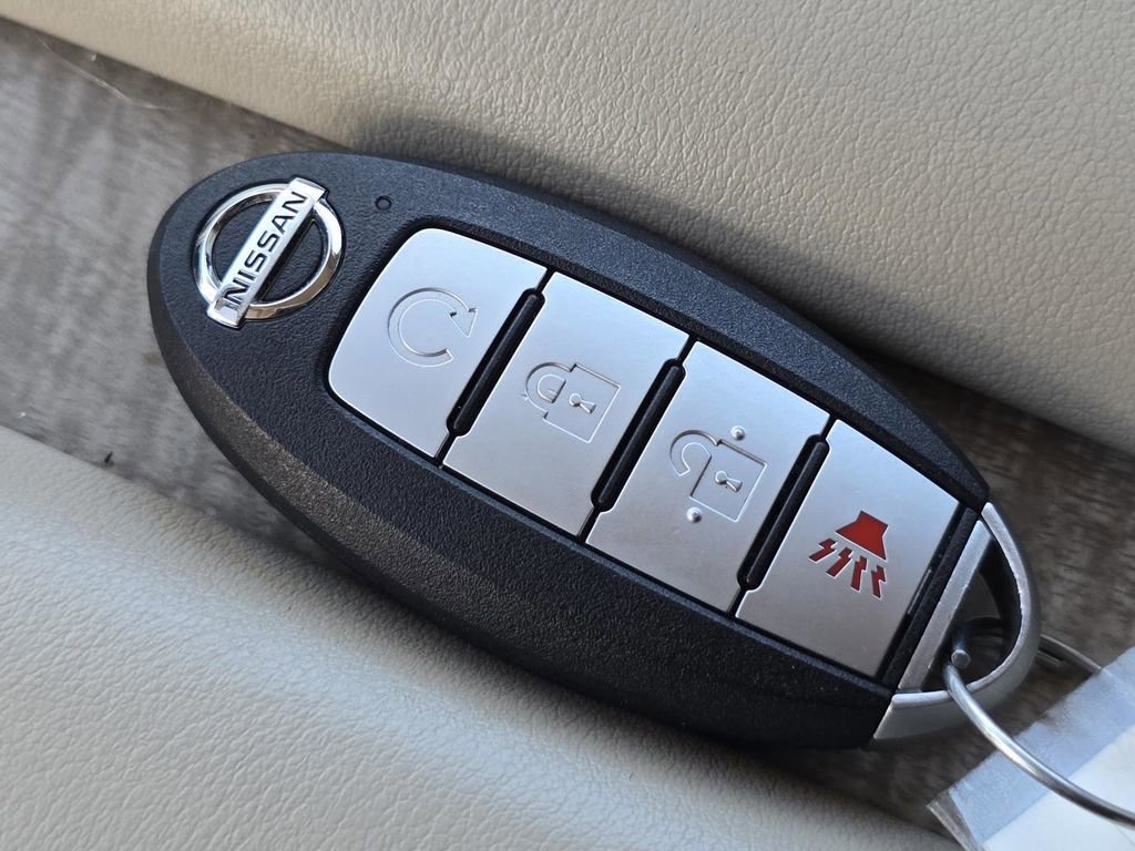 Used 2020 Nissan Murano SV image 31