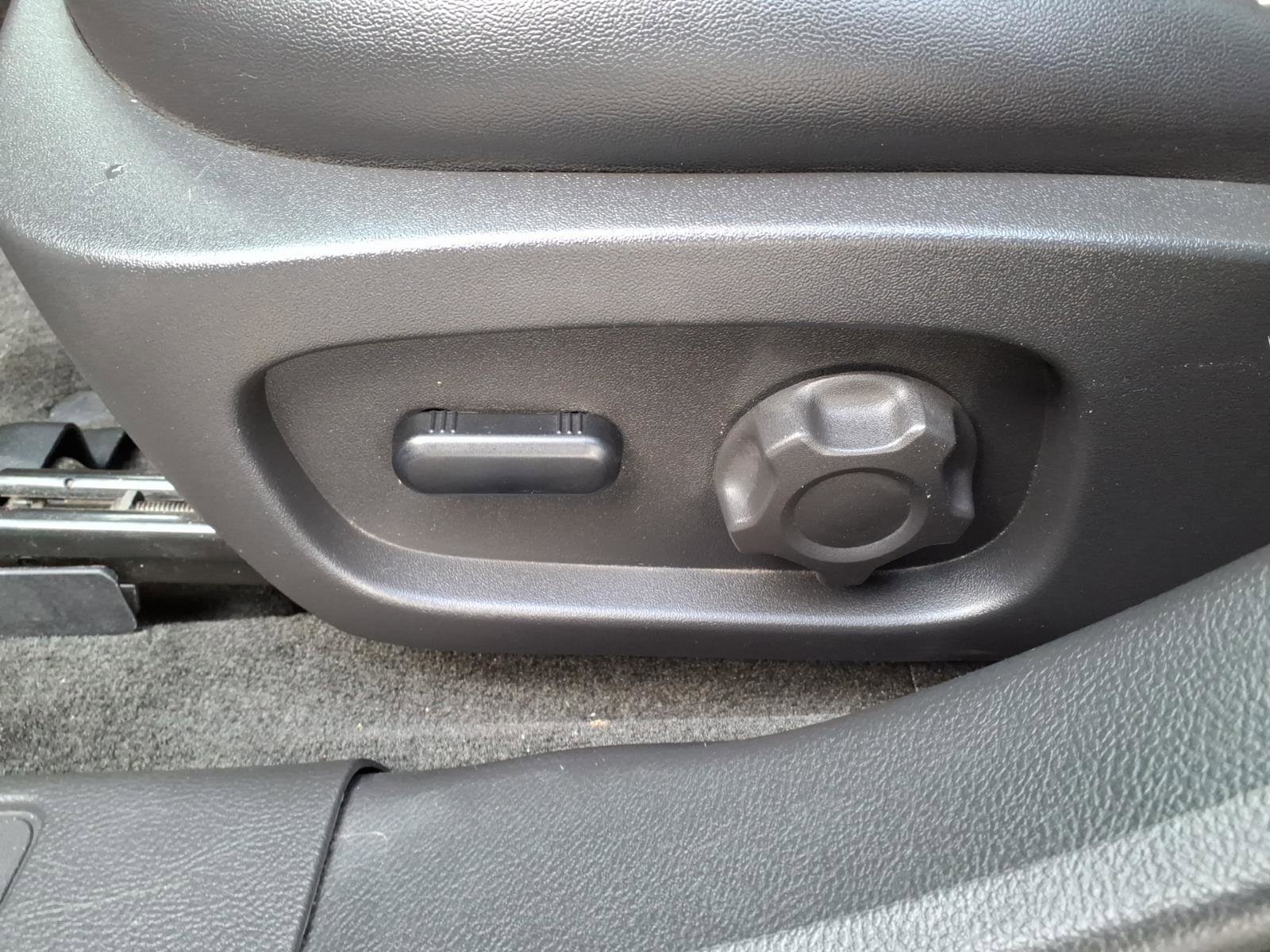 Used 2012 Ford Taurus SEL image 20