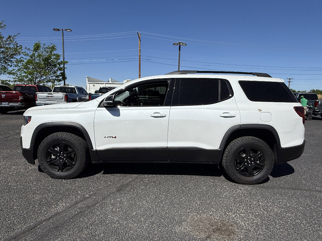 Used 2023 GMC Acadia AT4 w/ Technology Package AWD/4WD image 8