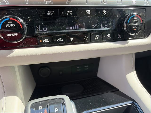 New 2026 Nissan Pathfinder SL image 16