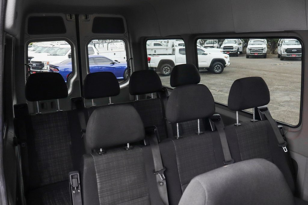 Used 2016 Mercedes-Benz Sprinter 2500 image 33