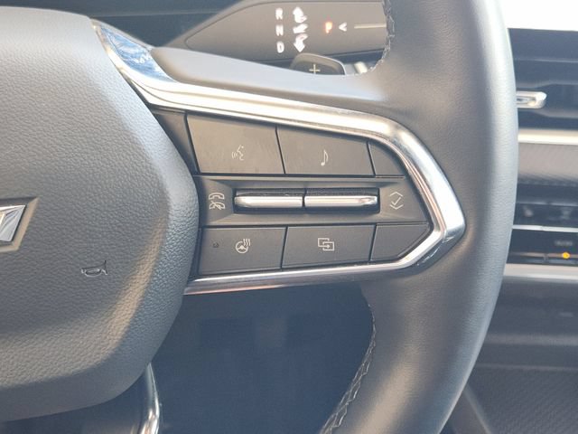 Used 2026 Chevrolet Equinox LT FWD image 29
