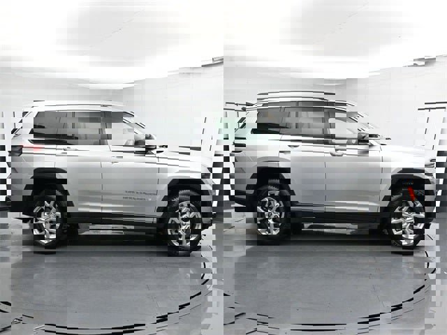 Used 2023 Jeep Grand Cherokee L Limited image 15