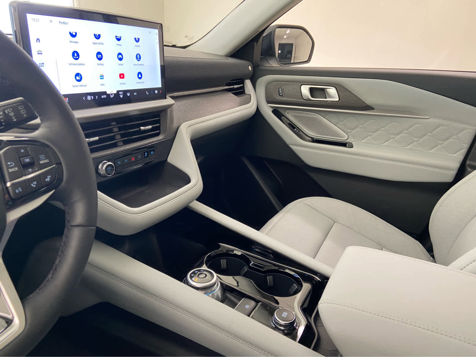 New 2026 Ford Explorer Platinum w/ LUX Leather Package image 39