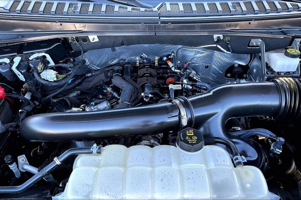 Used 2024 Ford Expedition Limited image 12