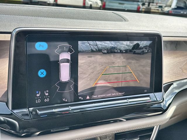 Used 2025 Volkswagen Atlas SE FWD image 14