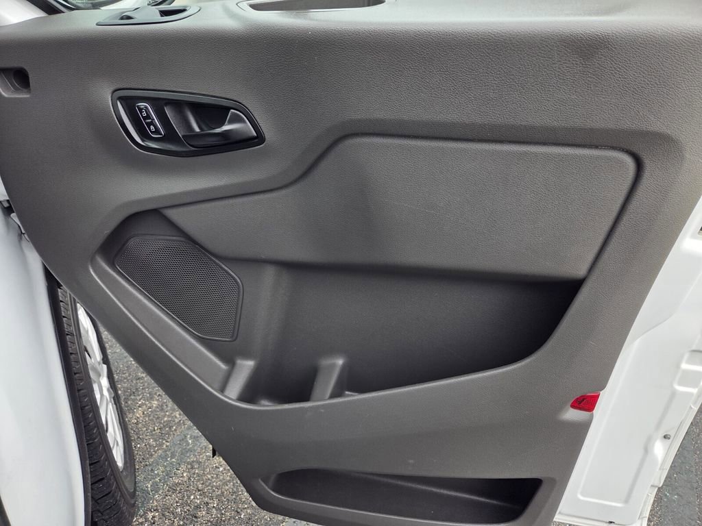 Used 2023 Ford Transit 350 XLT image 32