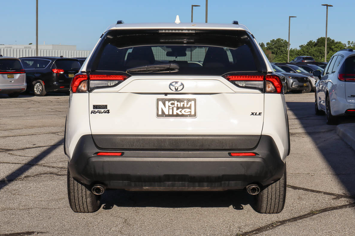 Used 2024 Toyota RAV4 XLE FWD image 5
