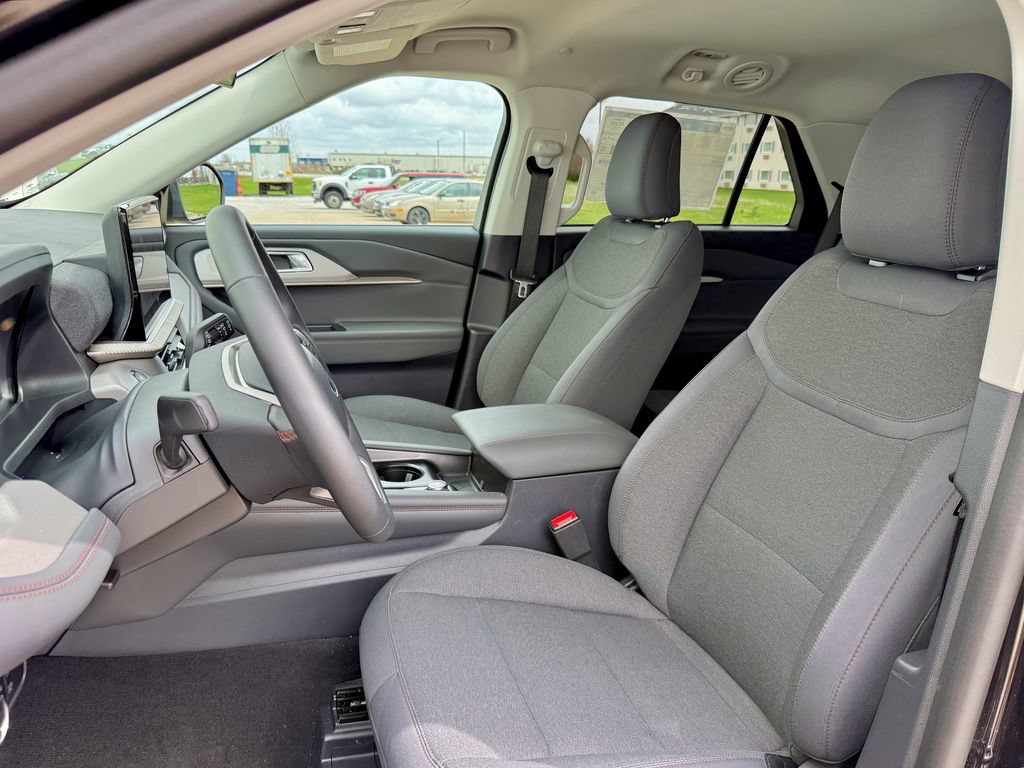 New 2026 Ford Explorer Active AWD/4WD image 11