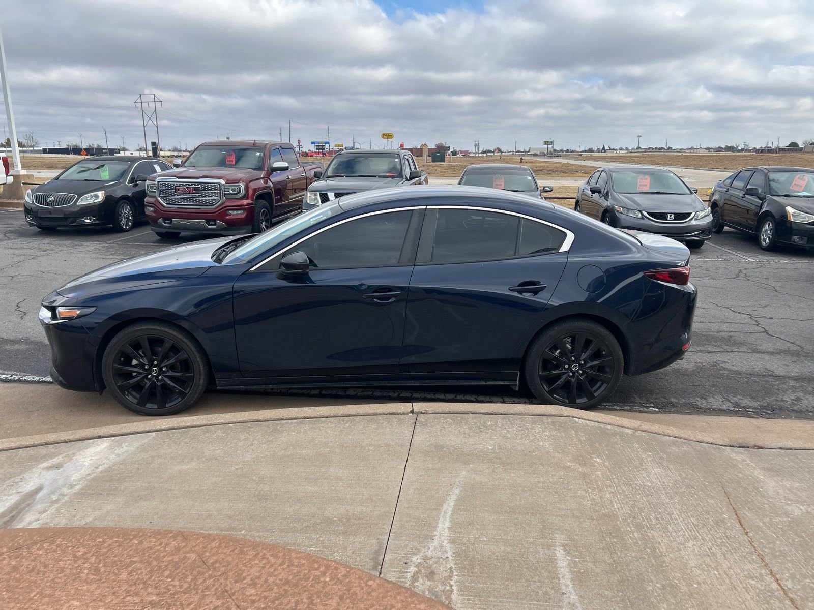 Used 2024 MAZDA MAZDA3 s image 8