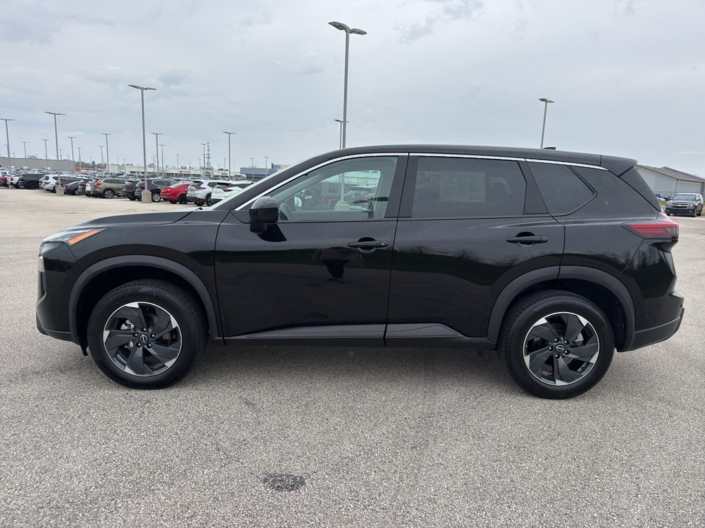 Certified 2025 Nissan Rogue SV AWD/4WD image 6