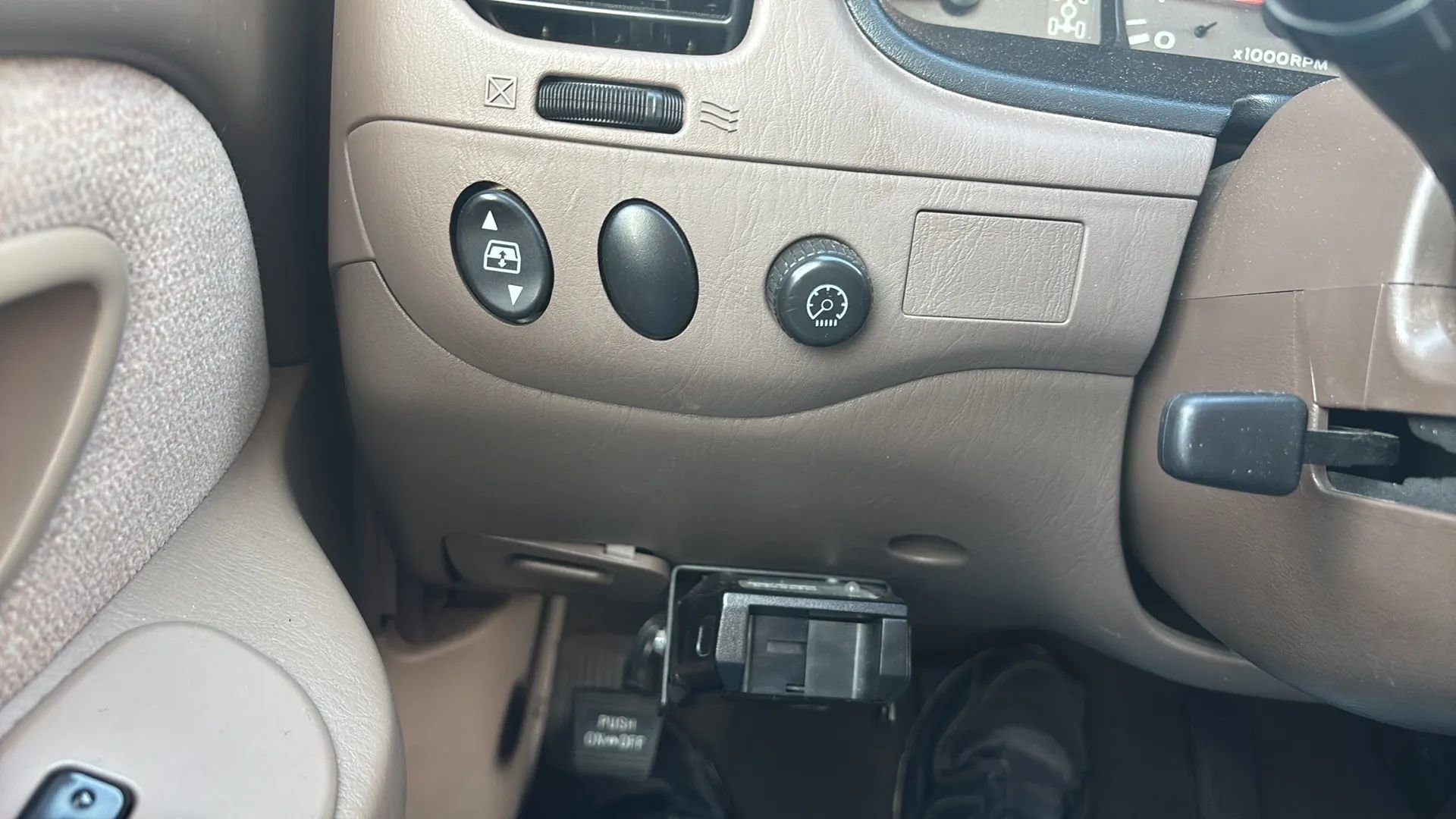 Used 2002 Toyota Sequoia SR5 image 45