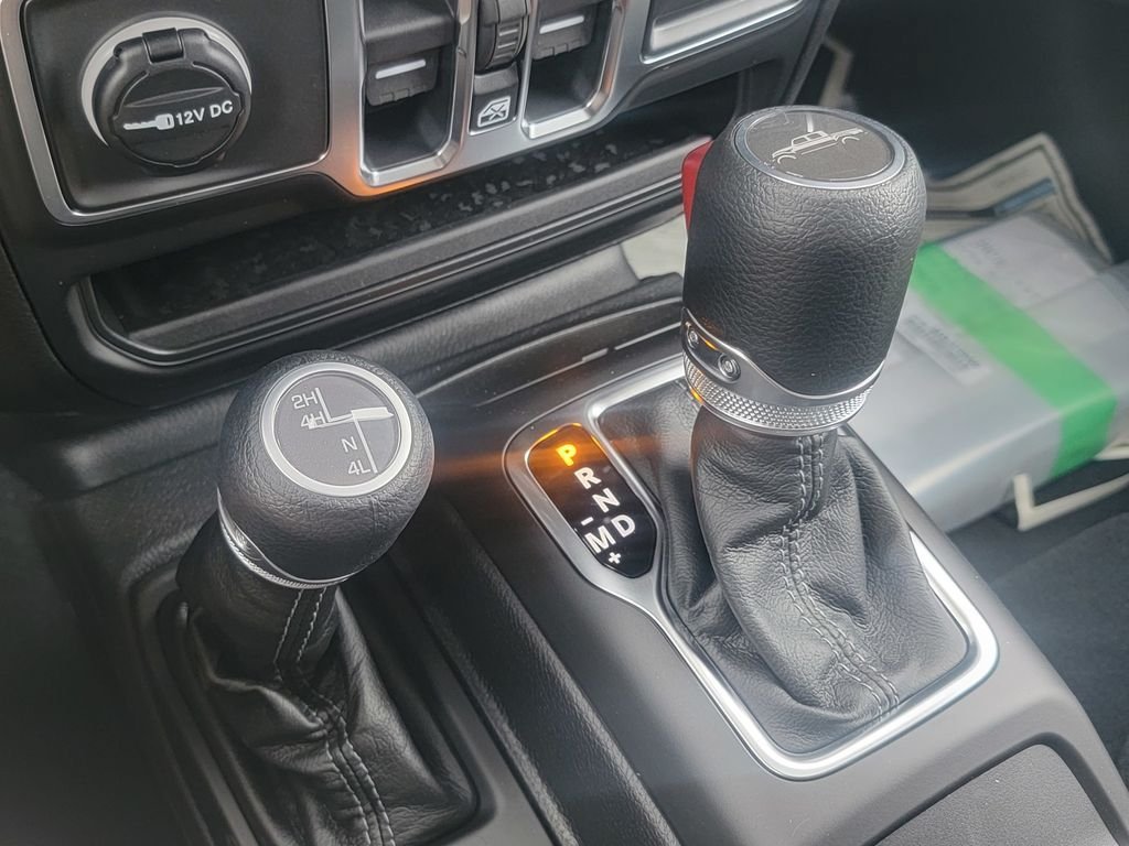 New 2026 Jeep Gladiator Sport AWD/4WD image 18