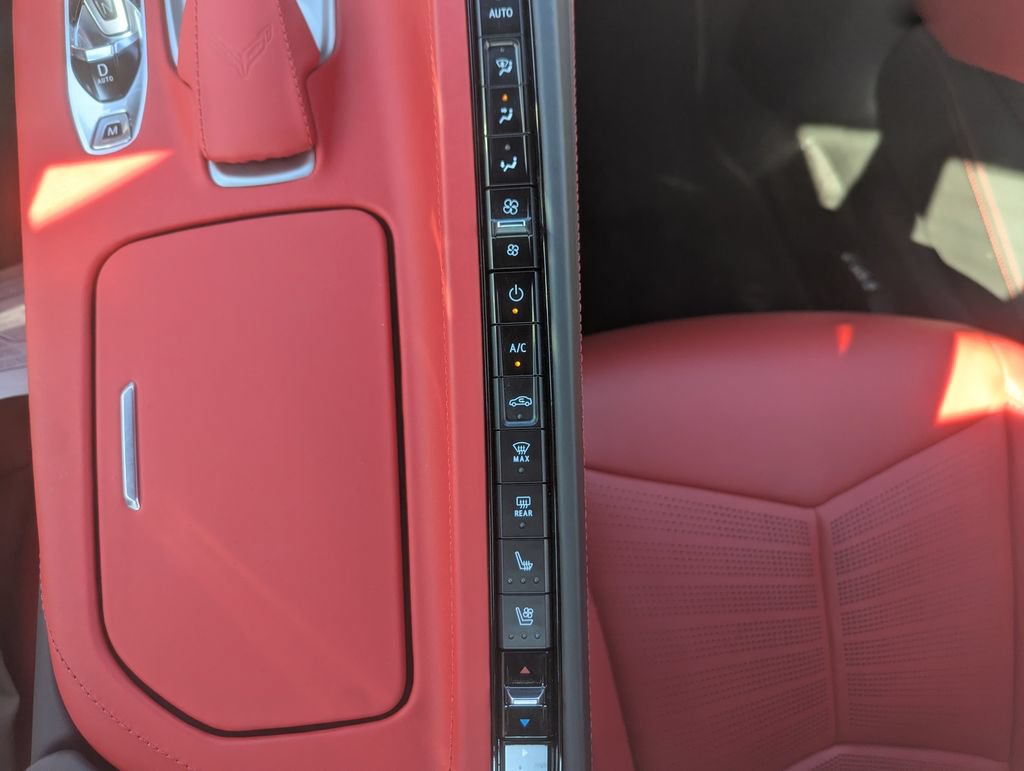 Used 2023 Chevrolet Corvette Stingray Premium Conv w/ Z51 Performance Package RWD image 39