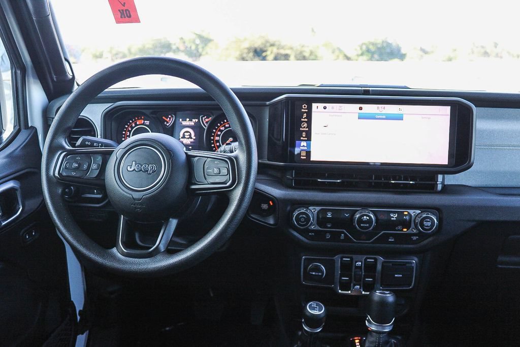 Used 2025 Jeep Wrangler Unlimited Sport AWD/4WD image 14