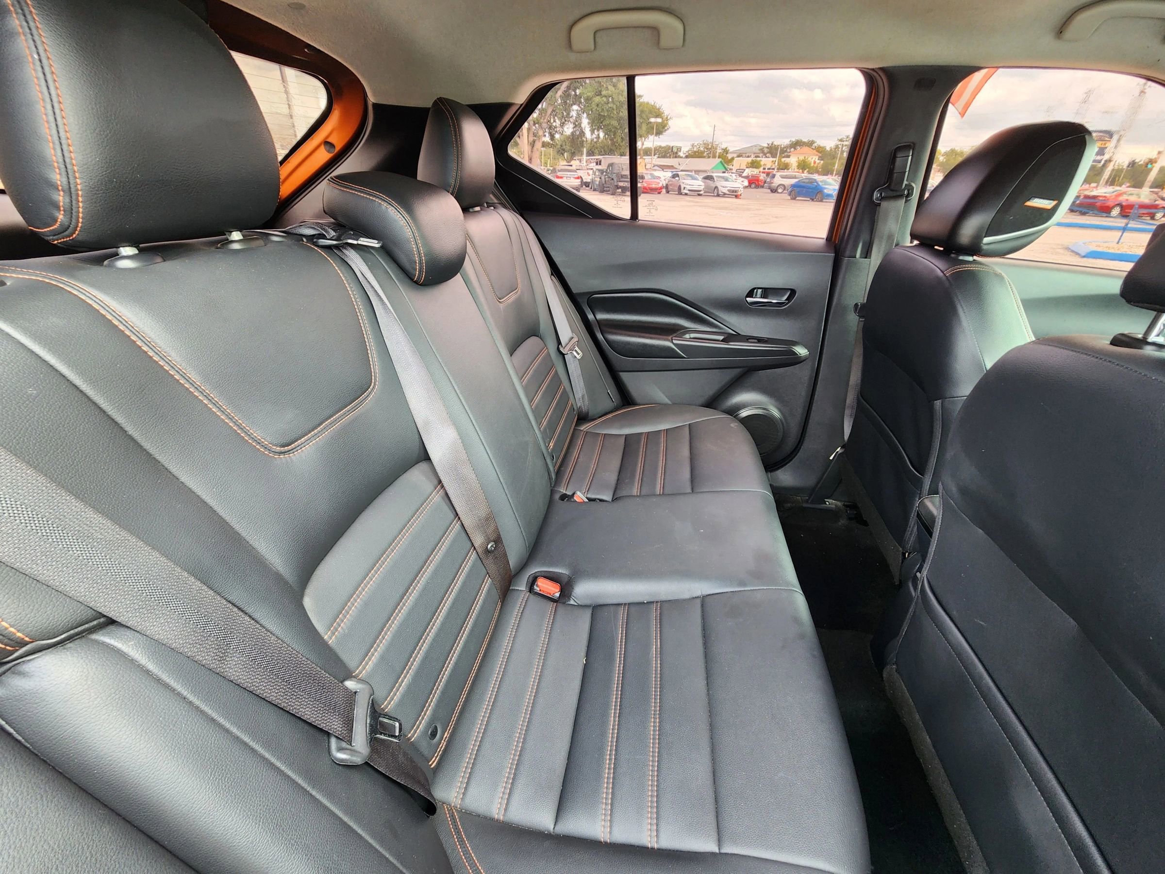 Used 2020 Nissan Kicks SR w/ SR Premium Package FWD image 12
