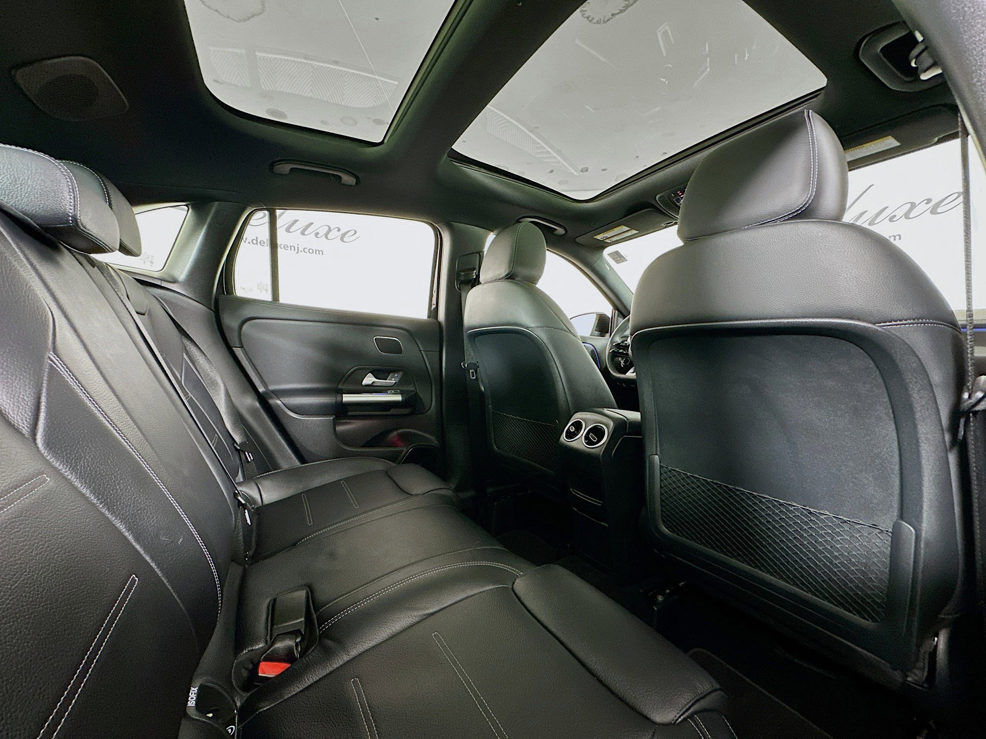 Used 2024 Mercedes-Benz GLA 35 AMG 4MATIC image 28