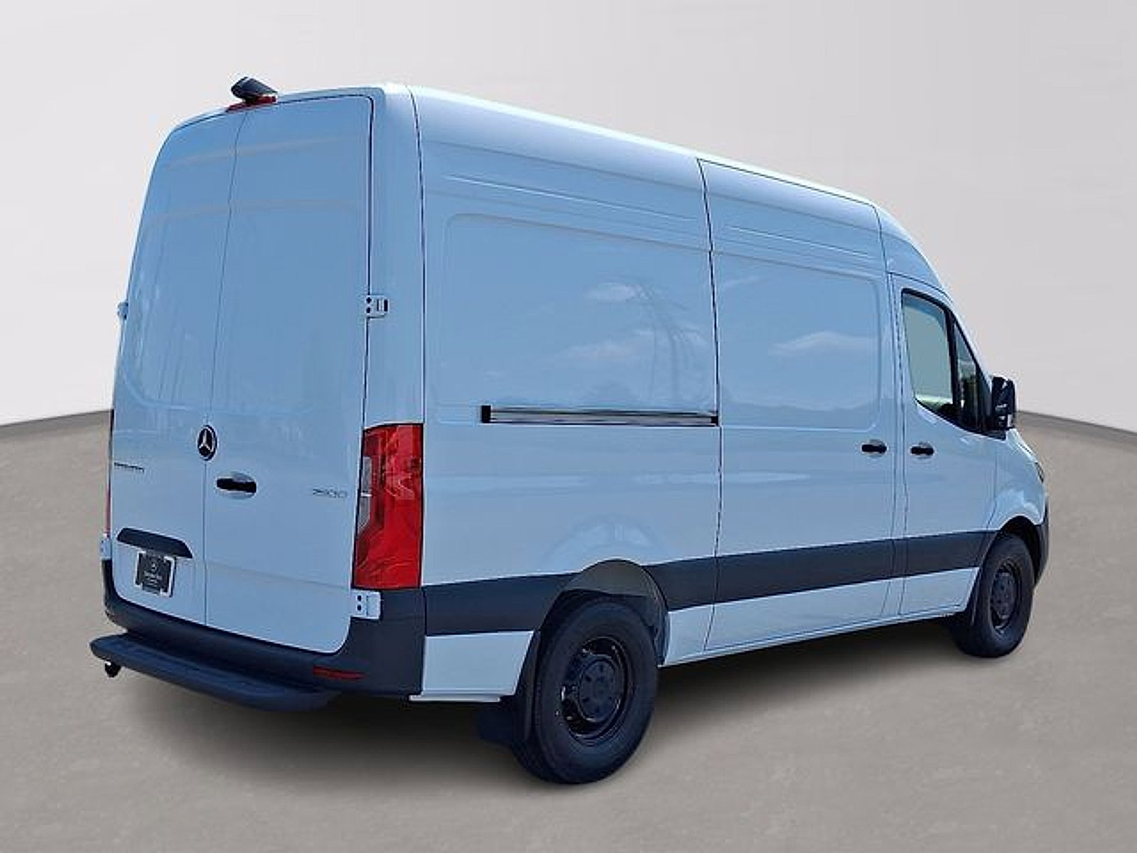 Used 2025 Mercedes-Benz Sprinter 2500 image 5